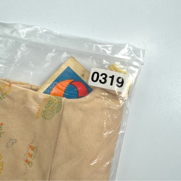 Vintage 80s USA Carters Sz 6M Onesie Romper NWT Beige Bunnies w/ Carrots Neutral - Picture 9 of 9